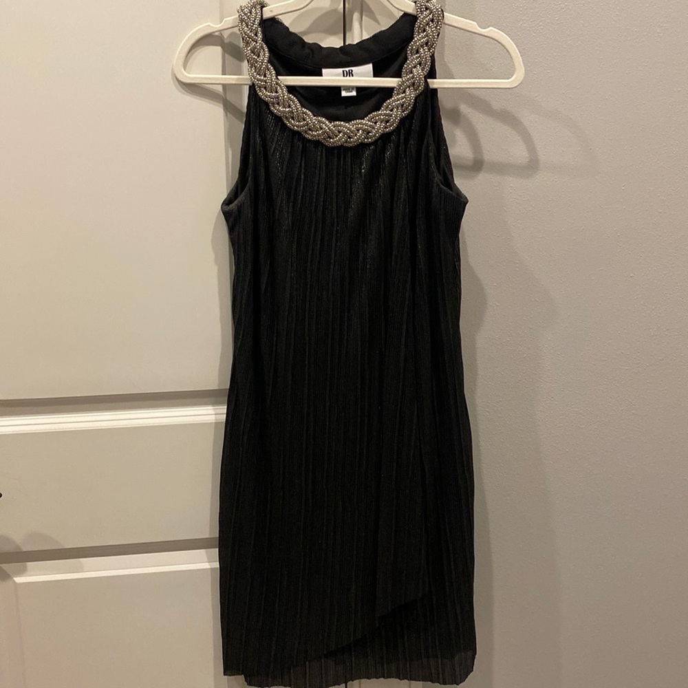 DR Black Dress with Detailed Neckline